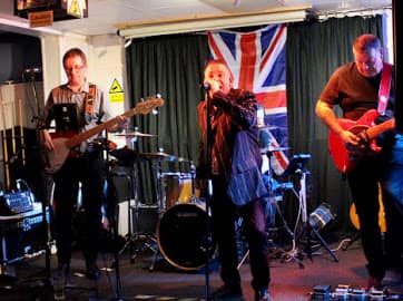 Glyn, Rob and Chas and Steve's drums!